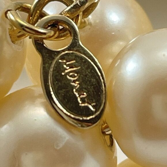 Monet Cream Glass Pearl Memory Wire Boho Bracelet Statement Elegant Classic - Picture 2 of 6